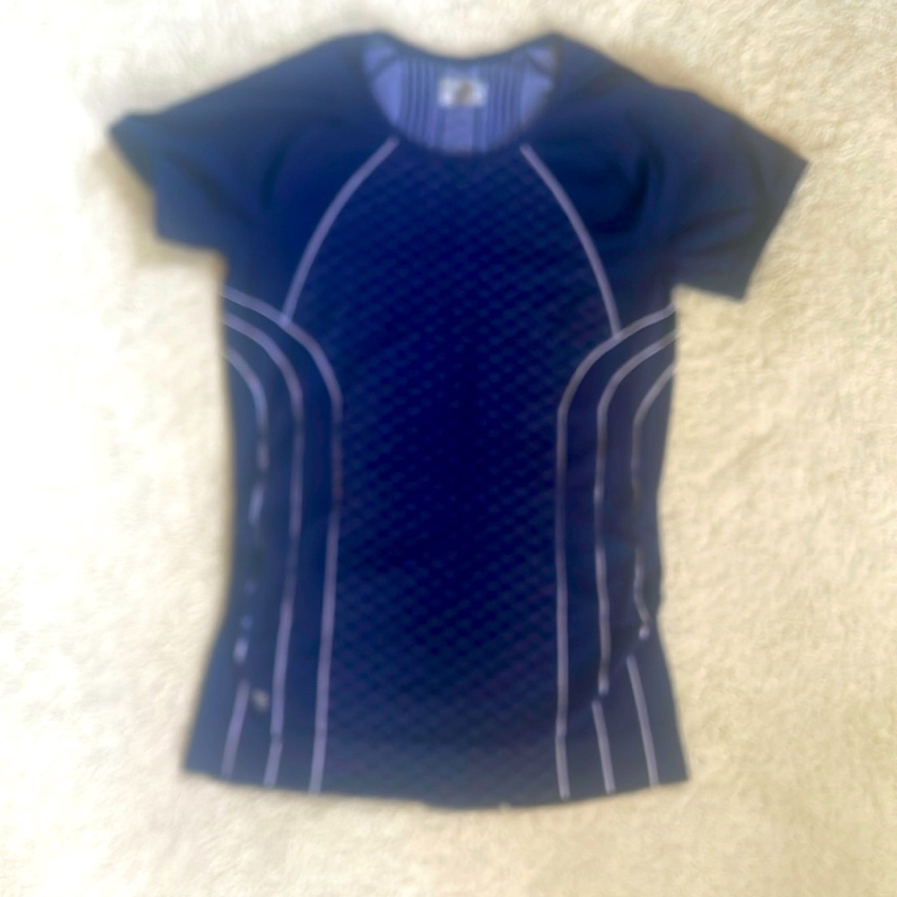 Athleta Navy Unstinkable Ruched Workout Top M